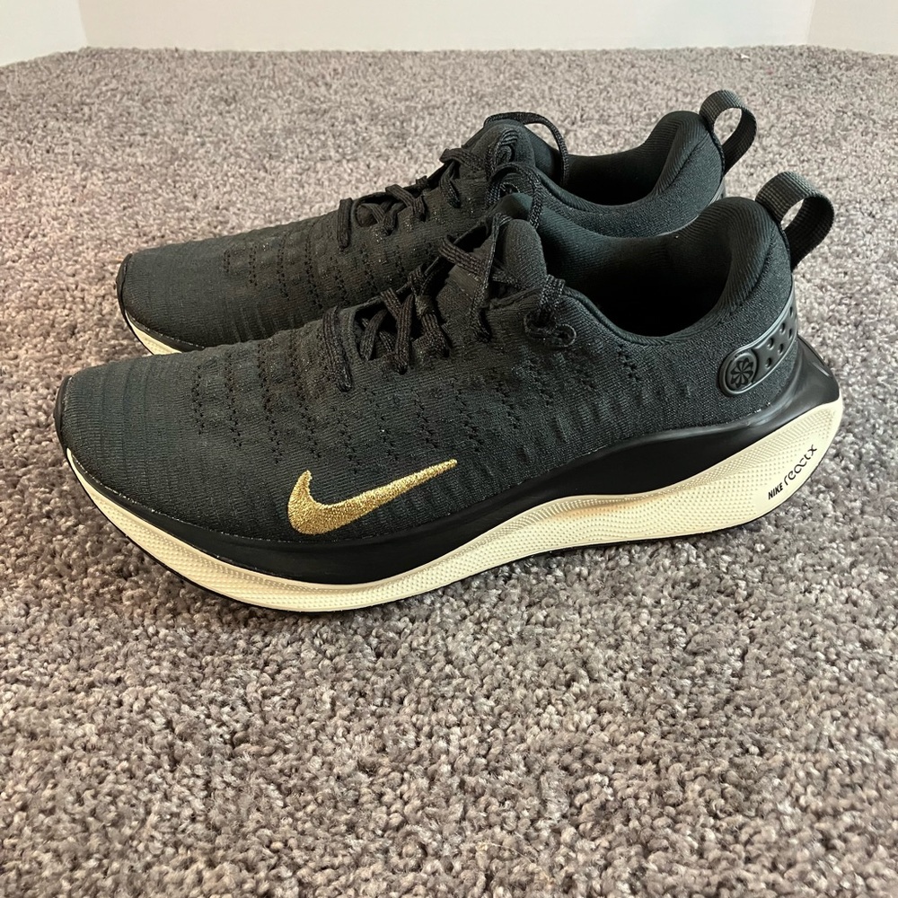 Nike ReactX Infinity Run 4 Dark Smoke Grey Metallic Gold Womens Size 8.5